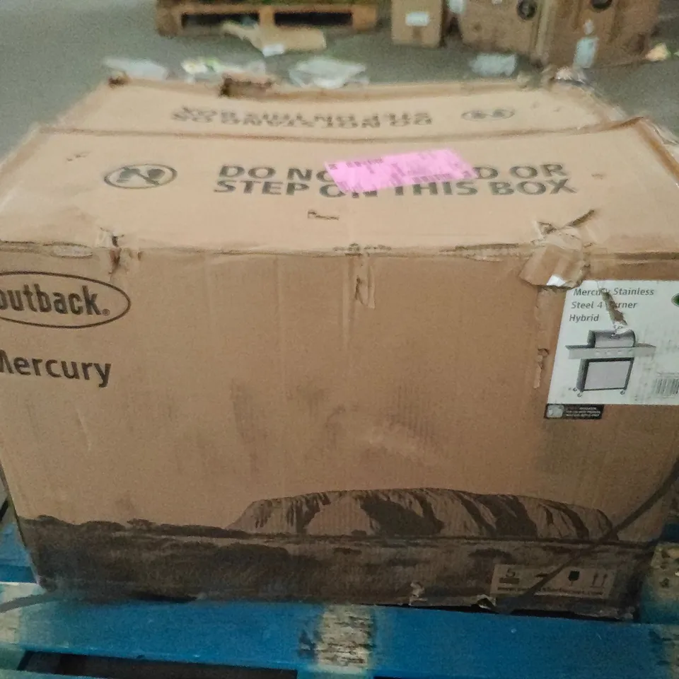 BOXED OUTBACK MERCURY STAINLESS STEEL 4-BURNER HYBRID BARBECUE 