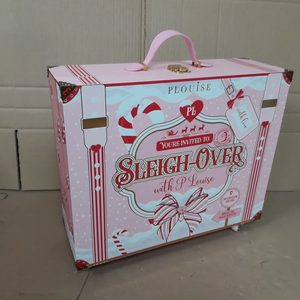 BOXED PLOUISE SLEIGH OVER BEAUTY BOX SUITCASE