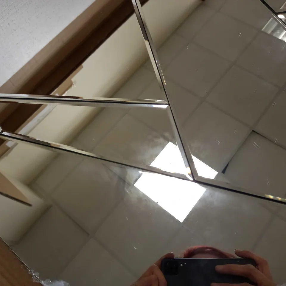 DAR LIGHTING GROUP LECCE MIRROR - SHATTER EFFECT
