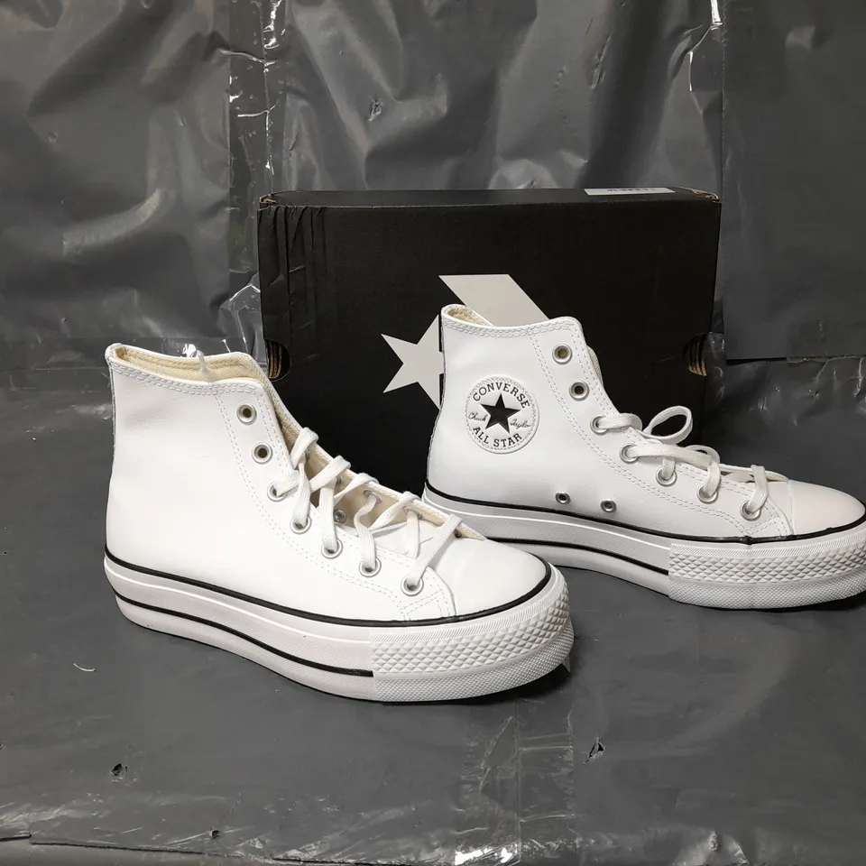 BOXED PAIR OF CONVERSE HIGHS WHITE UK 5 WOMENS 