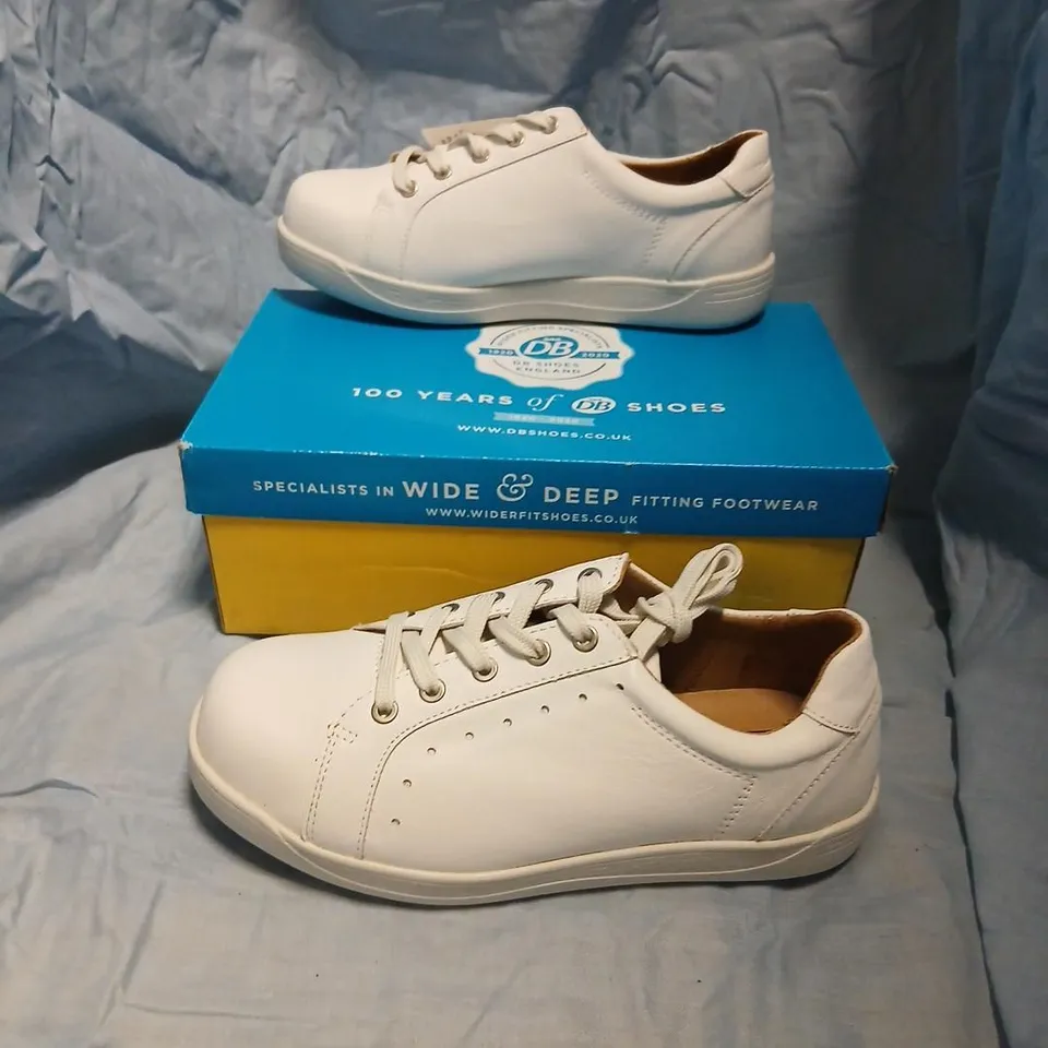 DB SHOES SINEAD WHITE LEATHER SNEAKERS – UK 6