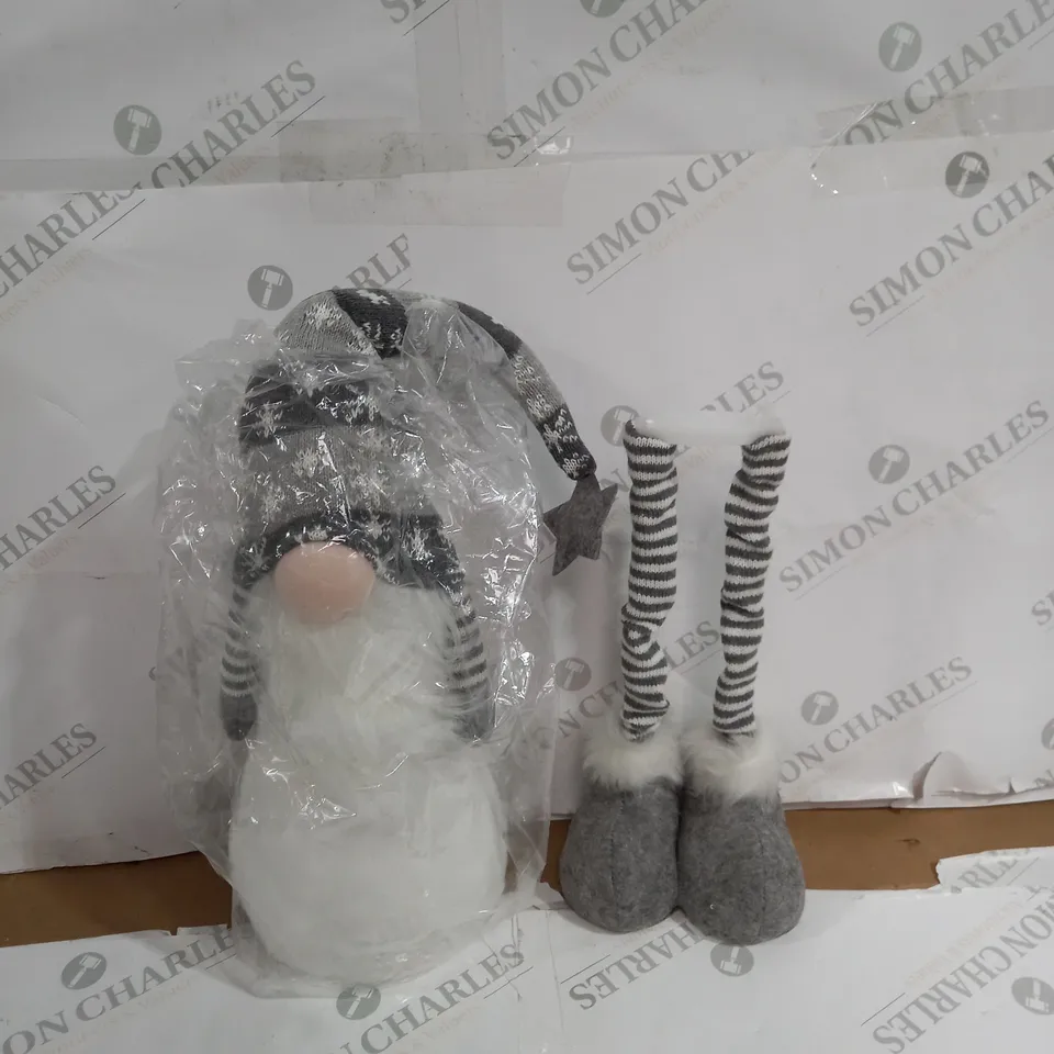 FESTIVE PRE-LIT STANDING GONK GREY