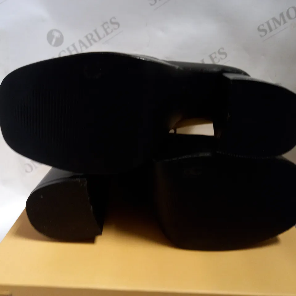 KOI VEGAN GURREN STRAPPY PLATFORM HEELS - BLACK SIZE 6