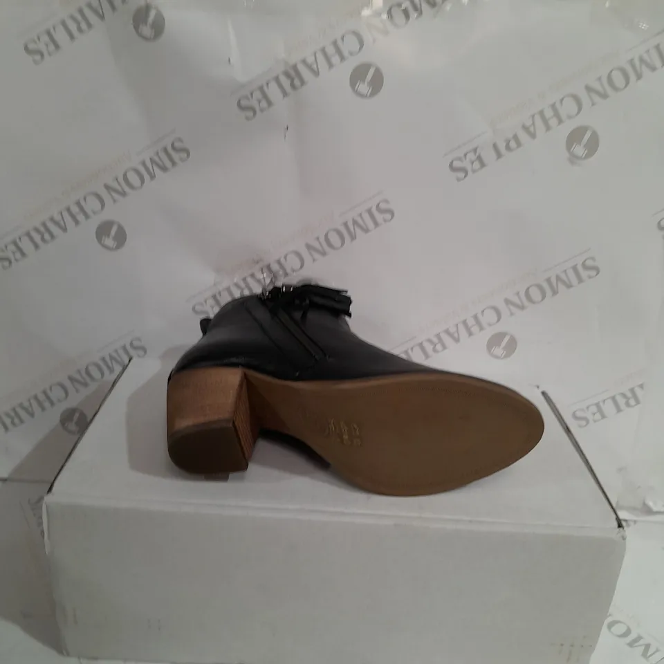 DUNE BLACK PROFOUND TESSEL DETAIL ANKLE BOOT SIZE 4