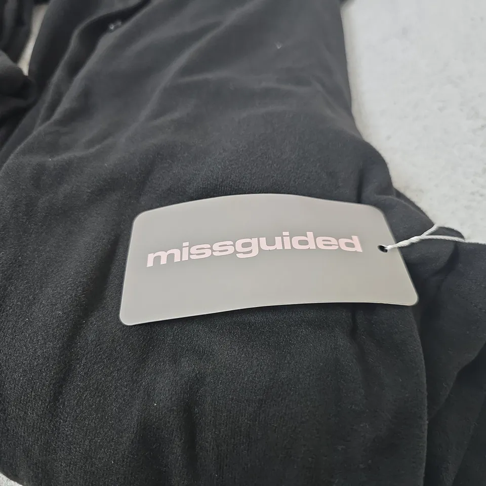 MISGUIDED MEDIUM BLACK TOP WITH BOTTOMS SET