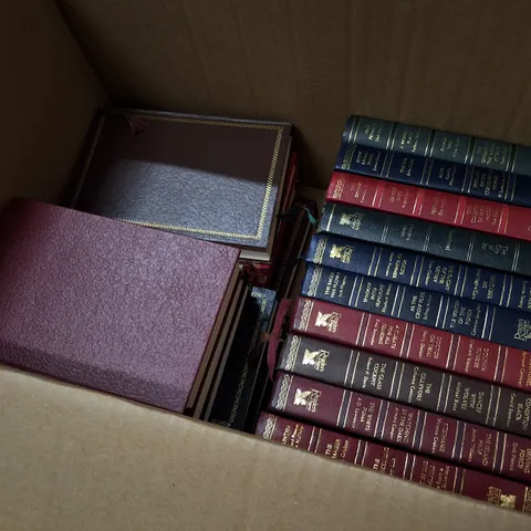 BOX CONTAINING READER DIGEST MULTI-VOLUME HARDBACK BOOK SETS – ASSORTED RED, BLUE AND GREEN SPINES
