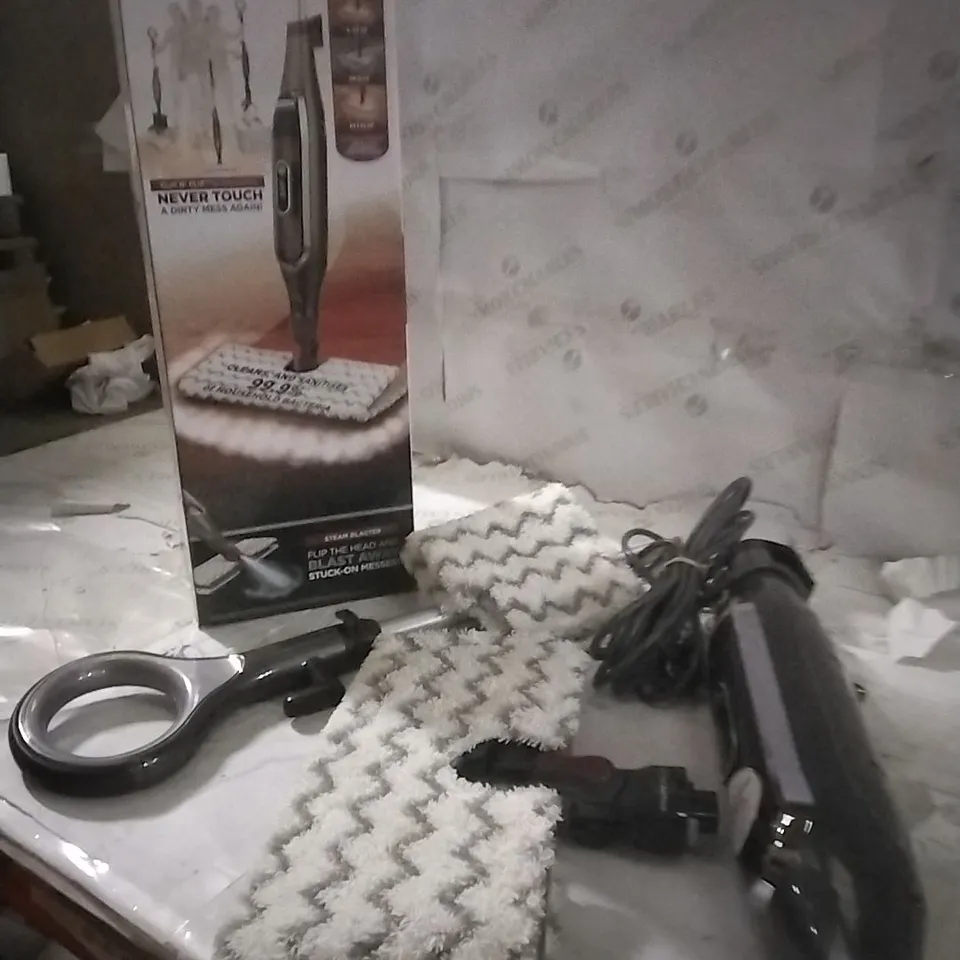 BOXED SHARK KLIK N FLIP STEAM MOP