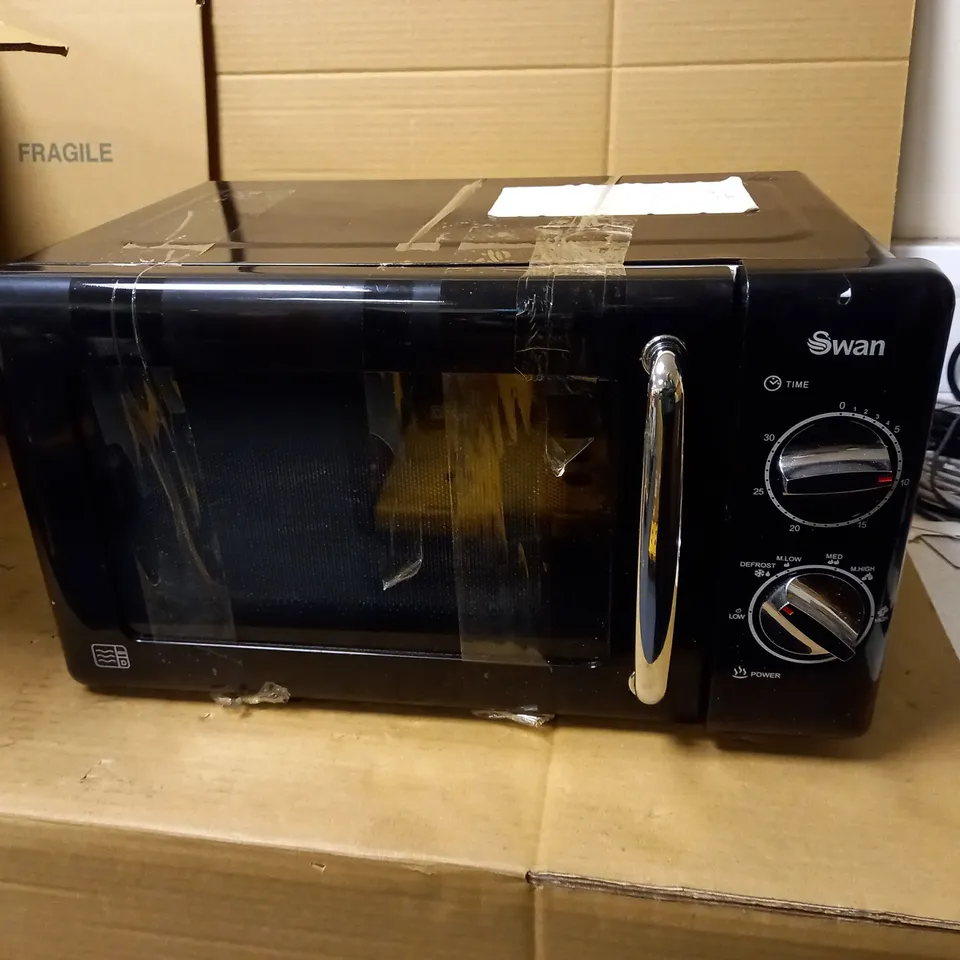 SWAN BLACK MICROWAVE