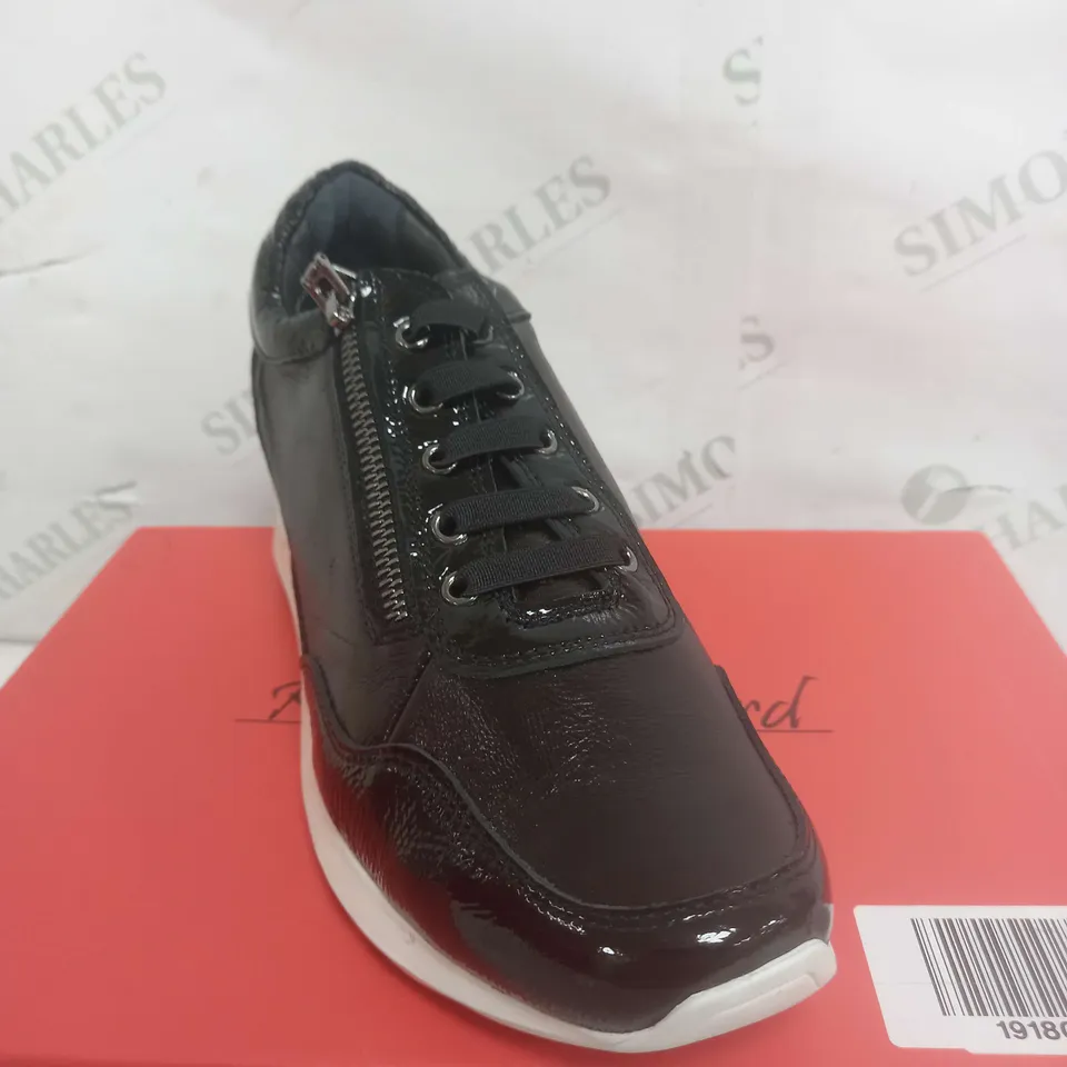 RUTH LANGSFORD WHITE WEDGE TRAINERS - SIZE 5