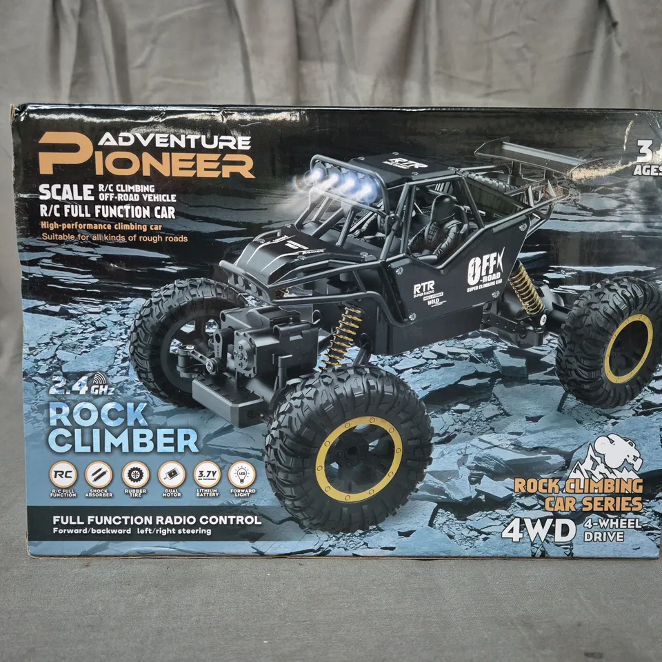 BOXED ADVENTURE PIONEER ROCK CLIMBER 4WD R/C CAR