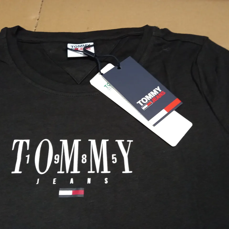 TOMMY JEANS SKINNY FIR BLACK T-SHIRT - L