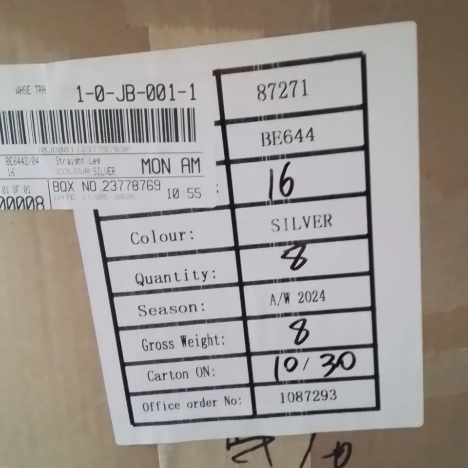 BOXED BRAND NEW APPROXIMATELY 8 SIMPLY BE STRAIGHT LEG JEANS SILVER SIZE 16