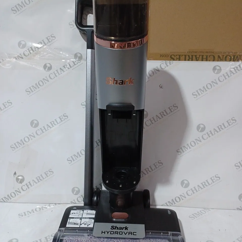 BOXED SHARK HYDROVAC HARD FLOOR WET & DRY CORDLESS CLEANER WD210UK