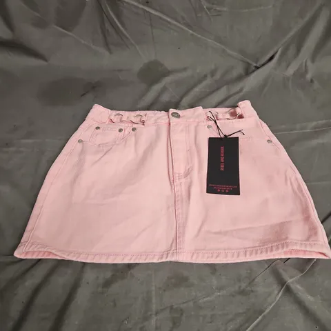 LIQUOR N POKER DENIM METAL DETAIL MINI SKIRT IN PINK ACID WASH SIZE M