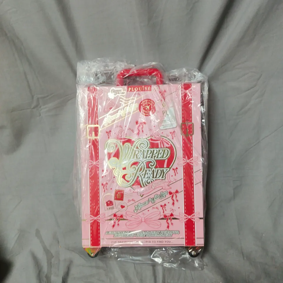 PLOUISE WRAPPED & READY SUITCASE – STRAWBERRY SNOWFLAKE (PINK) – KIDS