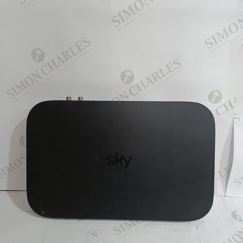 SKY Q BOX 1TB - ES34QA-D8
