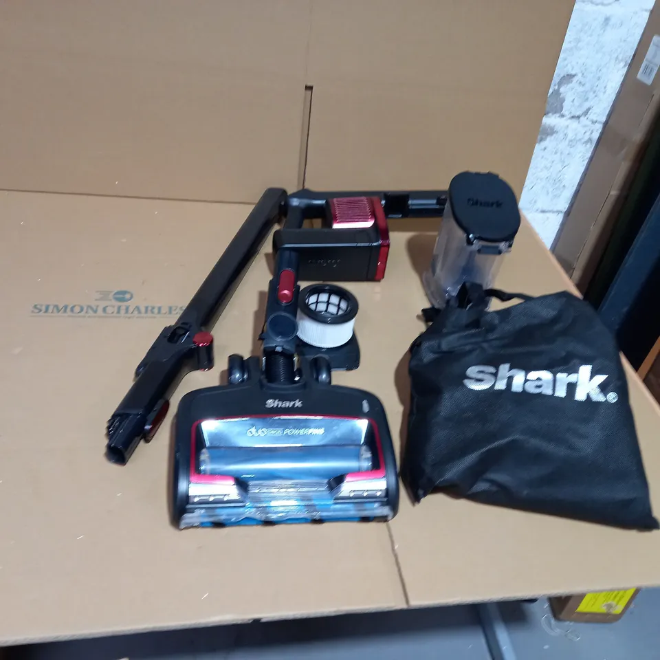 SHARK ANTI HAIR WRAP CORDLESS STICK VACUUM SINGLE BATTERY