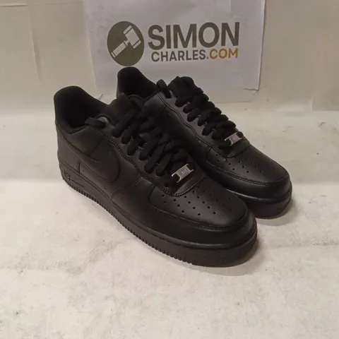 NIKE AIR FORCE 1 '07 BLACK/BLACK β UK 9 (US 10)