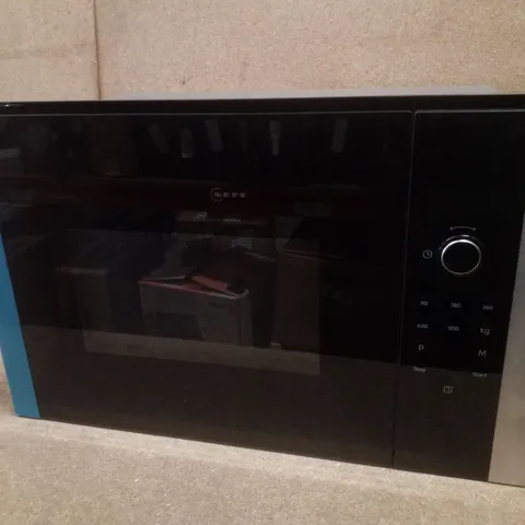 BOXED NEFF N50 HLAWD53N0B 25 LITRE 38CM HIGH, BUILT IN SMALL STANDARD MICROWAVE OVEN - BLACK / STAINLESS STEEL