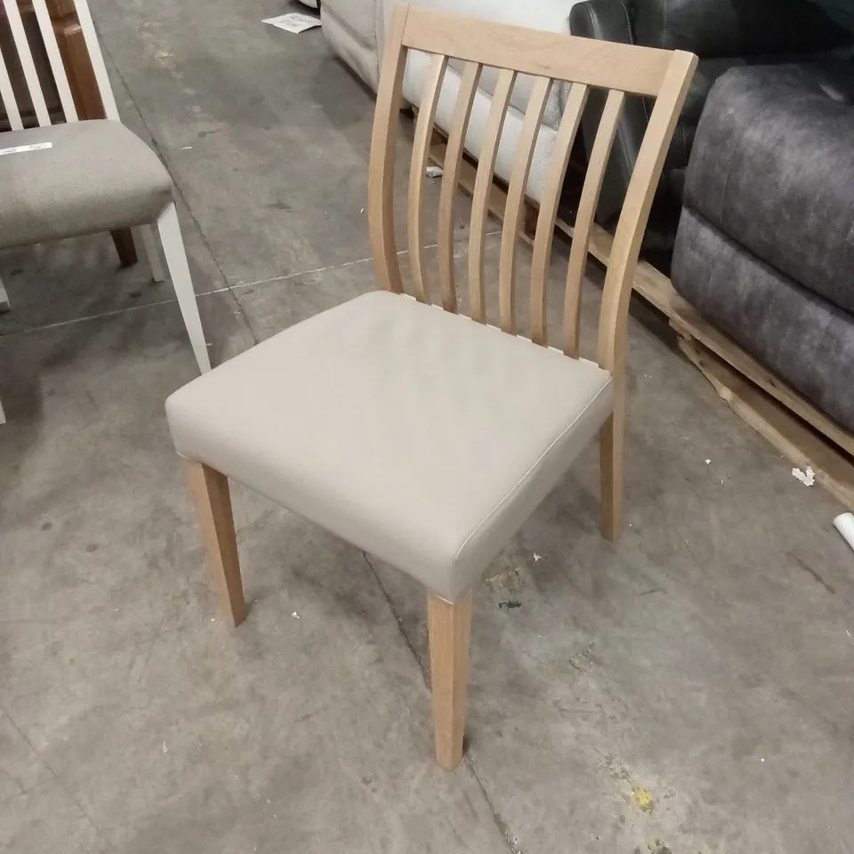 QUALITY DESIGNER WOOD FRAME SLAT BACK DINING CHAIR - LEATHER BONDED