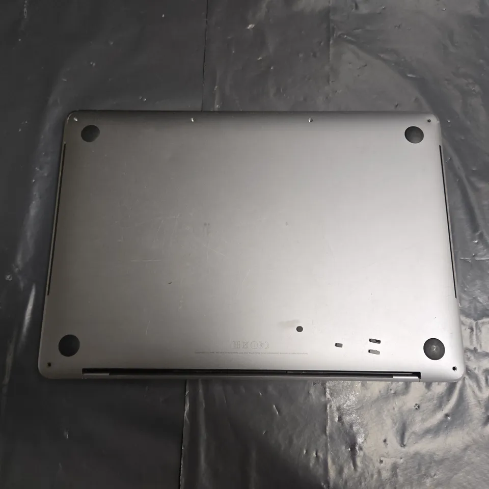 APPLE MACBOOK PRO (A1706)
