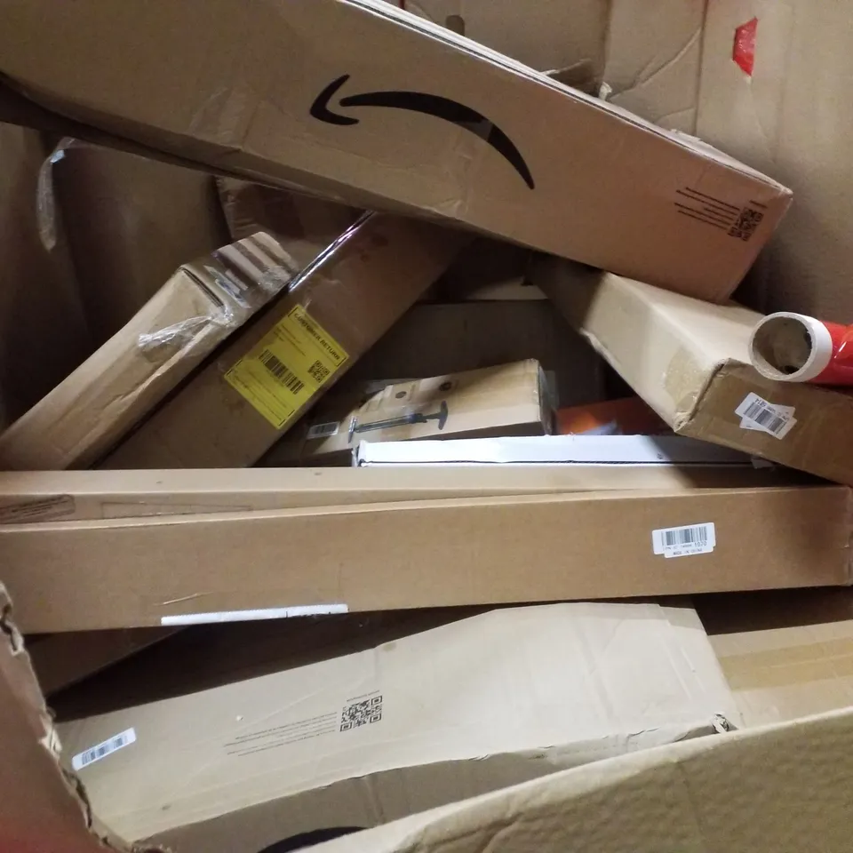 PALLET CONTAINING ASSORTED PRODUCTS INCLUDING VIBRATION PLATE, STAINLESS STEEL FAUCET, MULTI-USE RETRACTABLE GATE, INLINE SKATES & MAGNETIC DART GAME