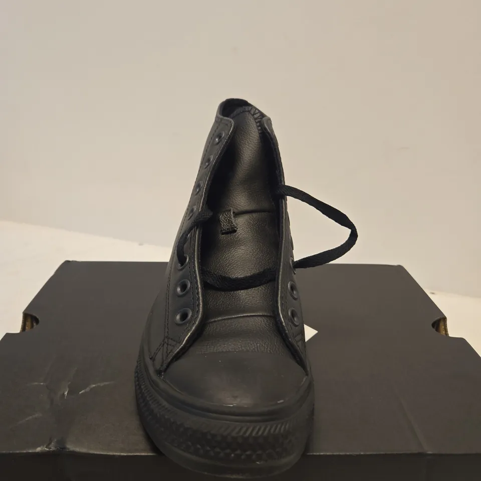 BOXED PAIR OF CONVERSE BLACK HIGH-TOP BOOTS – UK SIZE 9