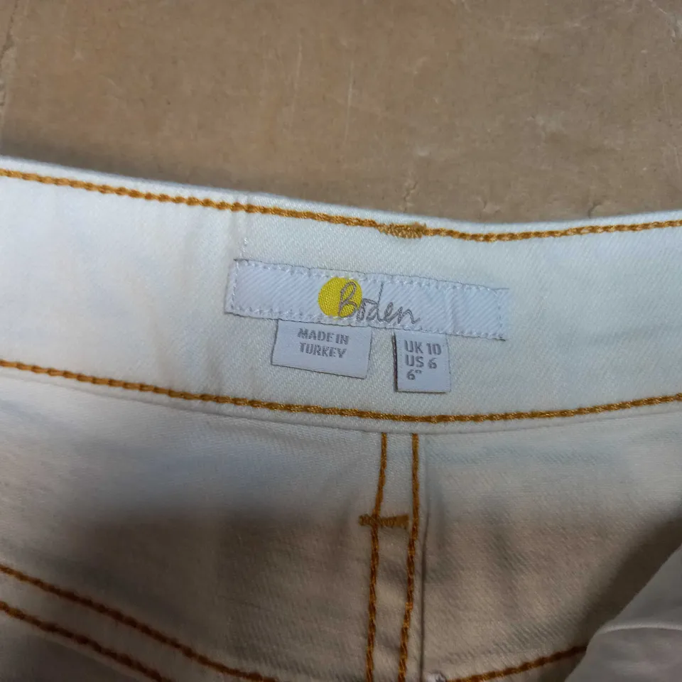 BODEN WHITE DENIM SHORTS - SIZE 10