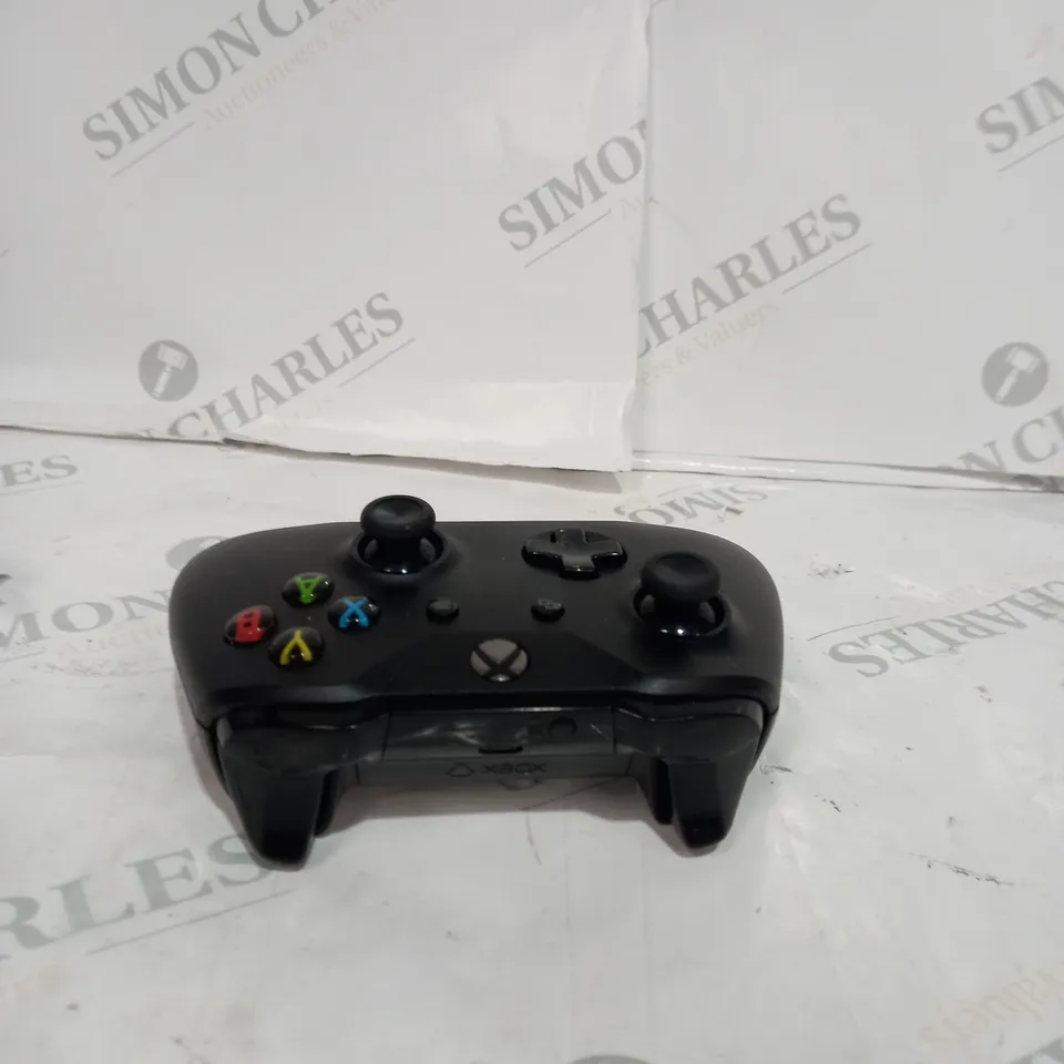 XBOX ONE CONTROLLER - BLACK