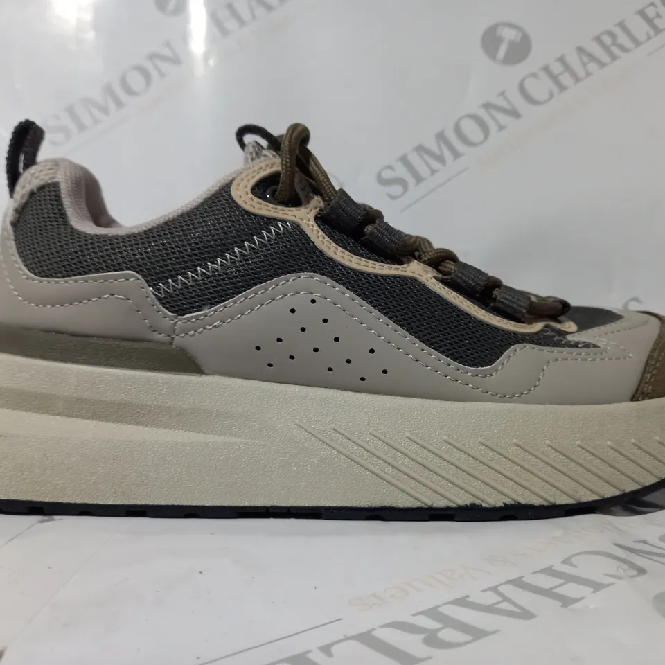 PAIR OF PULL & BEAR TRAINERS IN STONE/BROWN UK SIZE 3