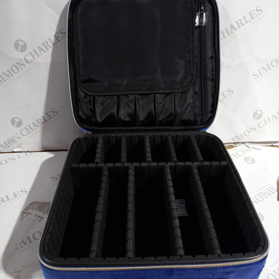TILI VANITY CASE WITH ADJUSTABLE COMPARTMENTS ROYAL BLUE