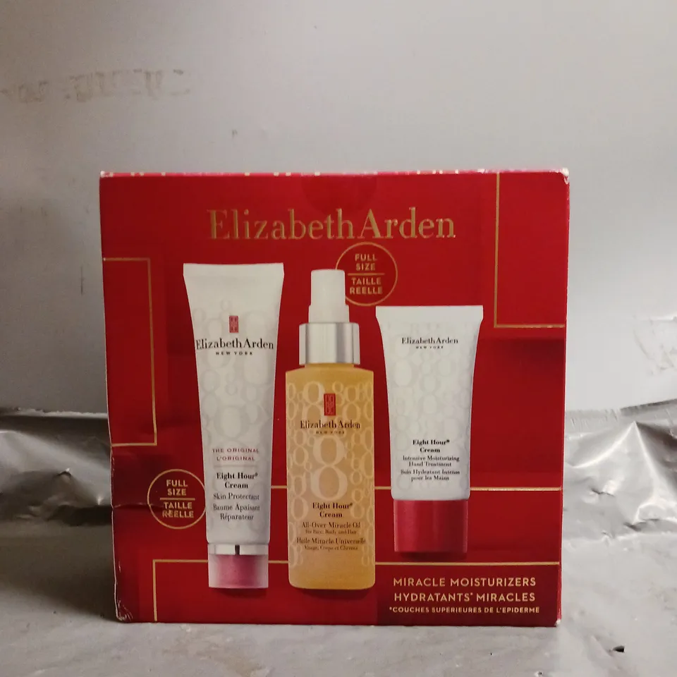 ELIZABETH ARDEN EIGHT HOUR HOLIDAY MIRACLE GIFT SET