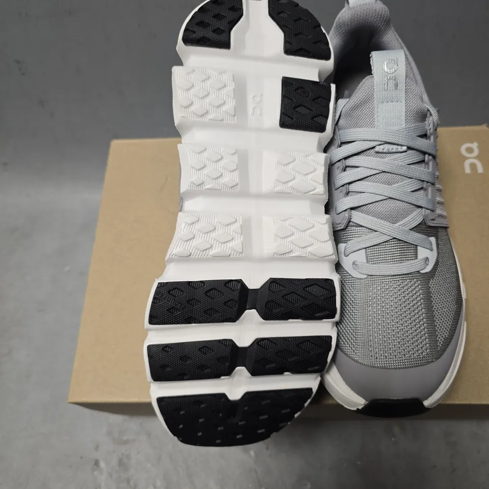 BOXED ONCLOUD CLOUDSWIFT YOUTH SIZE 4