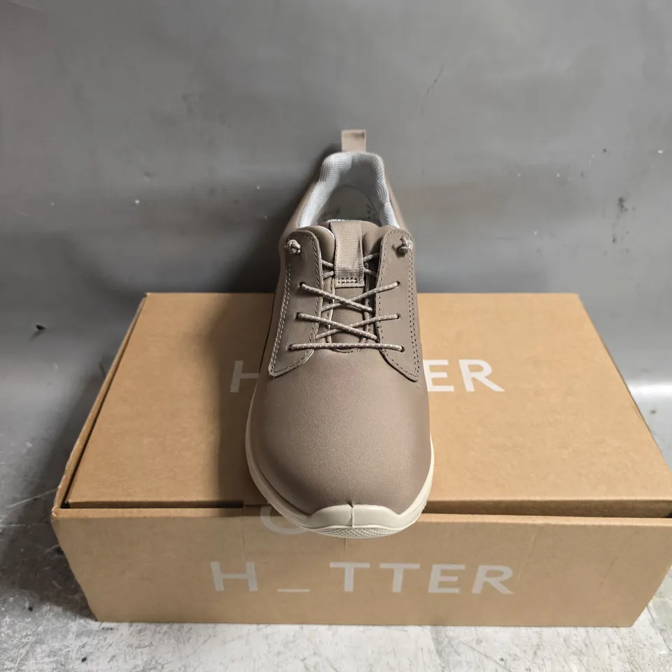 BOXED PAIR OF HOTTER DASH SHOES IN MINK - UK 4