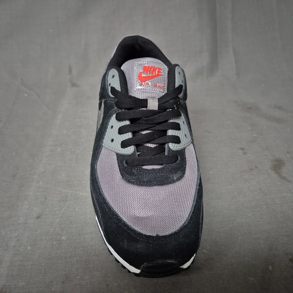 PAIR OF NIKE AIR MAX SHOES IN BLACK/GREY UK SIZE 9.5