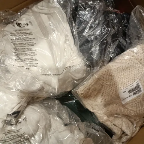 APPROXIMATELY 35 ASSORTED CLOTHING ITEMS IN VARIOUS SIZES, COLOURS & STYLES TO INCLUDE BRANDS SUCH AS APRICOT, MALISSA J, SEASALT CORNWALL, ETC - COLLECTION ONLY