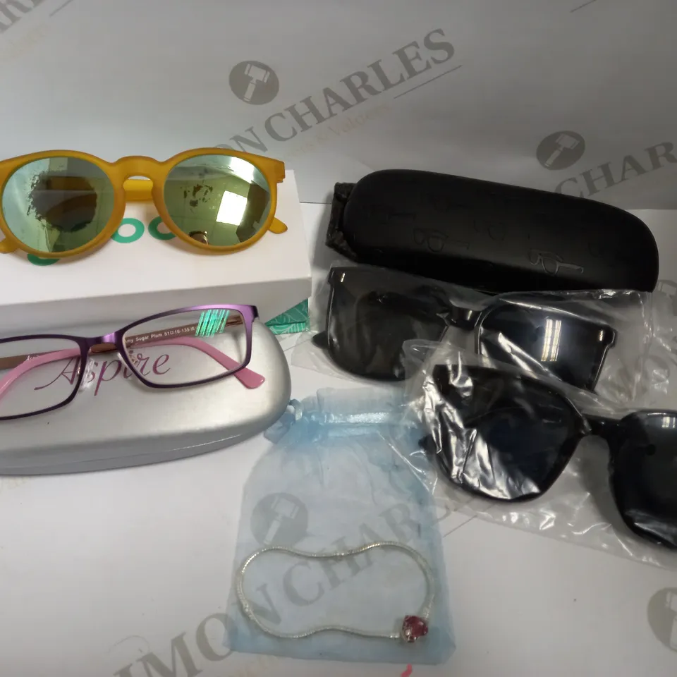 BOX OF APPROX 10 ASSORTED ITEMS INCLUDING PRESCRIPTION GLASSES, FASHION GLASSES AND JEWELLERY