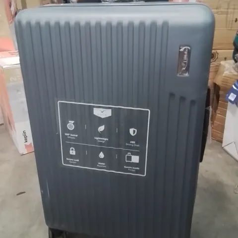LUGG SUITCASE SILVER