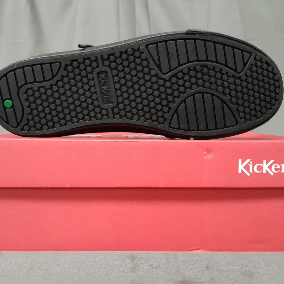 BOXED PAIR OF KICKERS SHOES IN BLACK EU SIZE 37