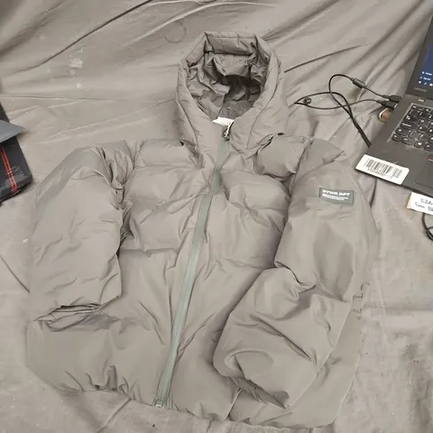 GREY HOODED PUFFER JACKET – UNBRANDED, ZIP CLOSURE