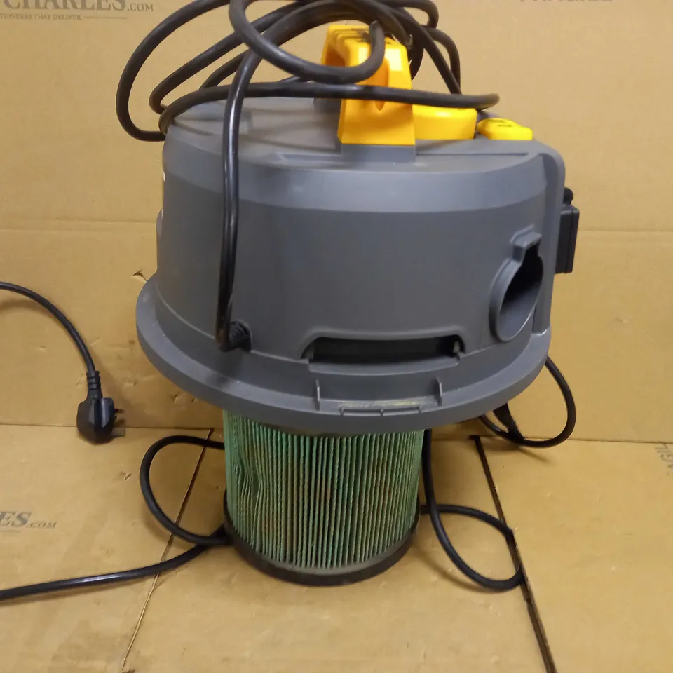 VACMASTER L CLASS DUST EXTRACTOR 240V | INDUSTRIAL WET AND DRY VACUUM CLEANER