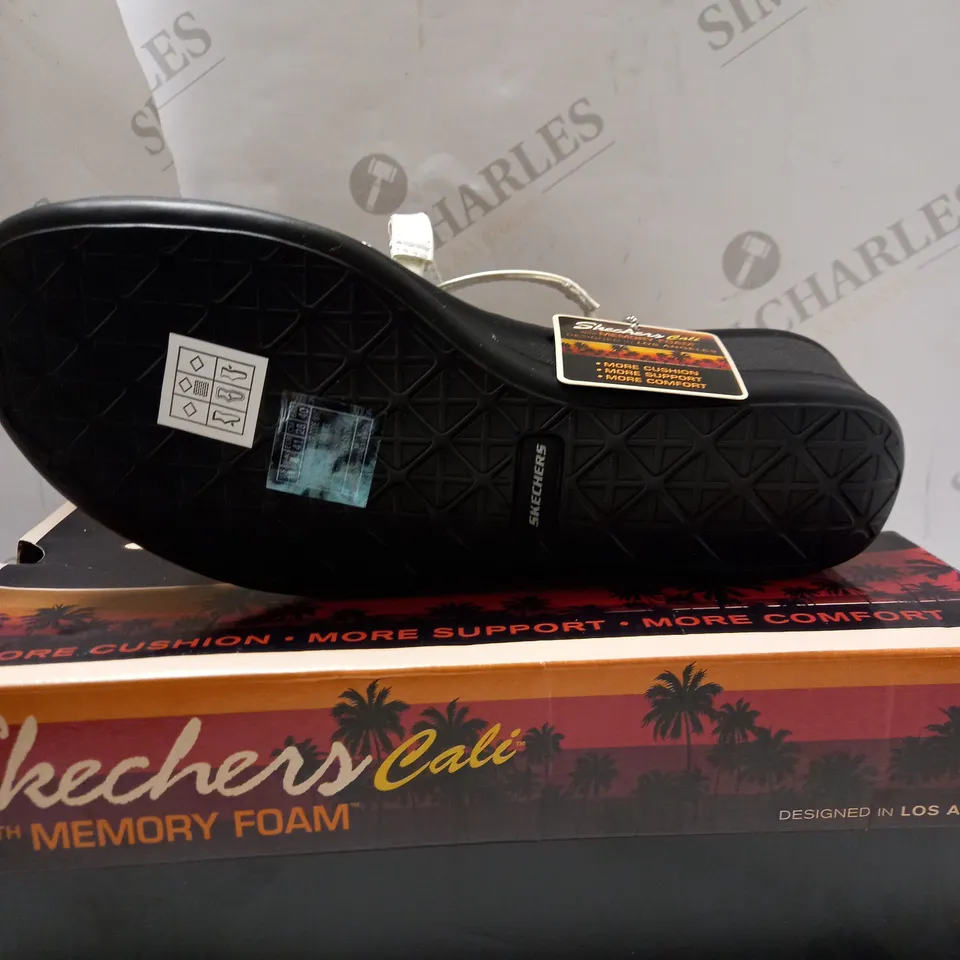 SKECHERS WHITE RHINESTONE WEDGE SANDALS - SIZE 8