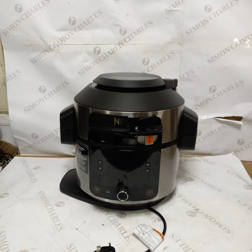 NINJA FOODI SMARTLID MULTI-COOKER
