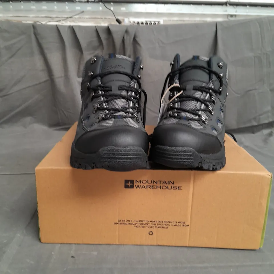BOXED PAIR OF MOUNTAIN WAREHOUSE WATERPROOF HIKING BOOTS SIZE 10.5