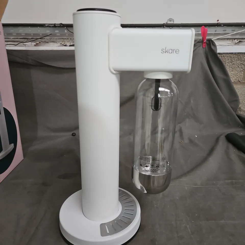 Skare Soda Maker 2 Ice – Countertop Soda Dispenser with Bottle (CO2 cylinder not included)