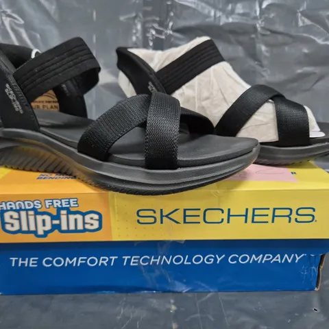 BOXED PAIR OF SKECHERS ULTRA FLEX OPEN TOE SANDALS IN BLACK SIZE 8