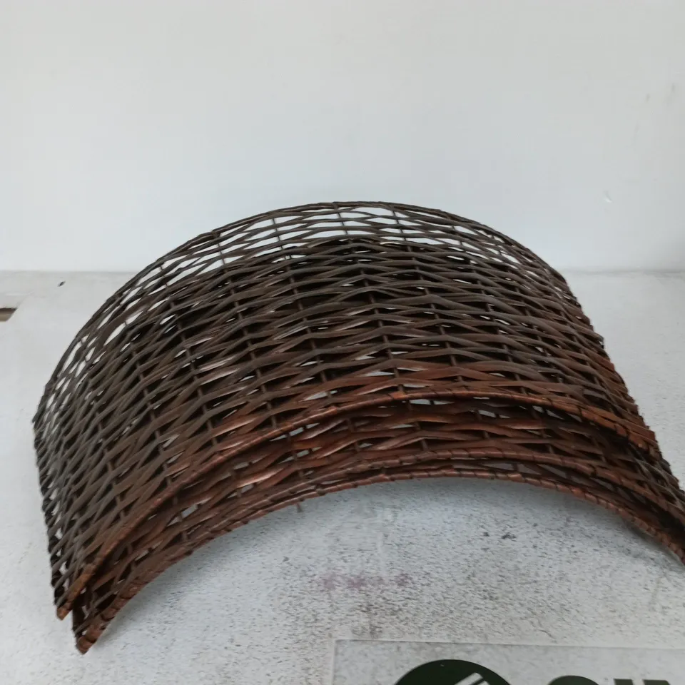 FESTIVE DARK BROWN WILLOW CHRISTMAS TREE SKIRT