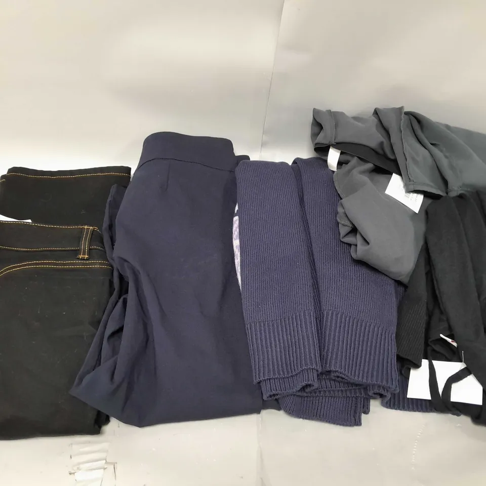 LARGE BOX OF ASSORTED CLOTHING ITEMS IN VARIOUS COLOURS AND SIZES 