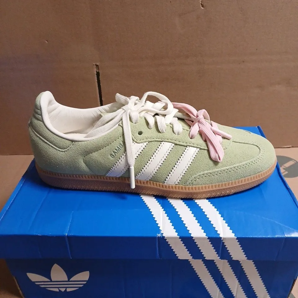 ADIDAS GREEN SUEDE TRAINERS – BOXED SIZE 5