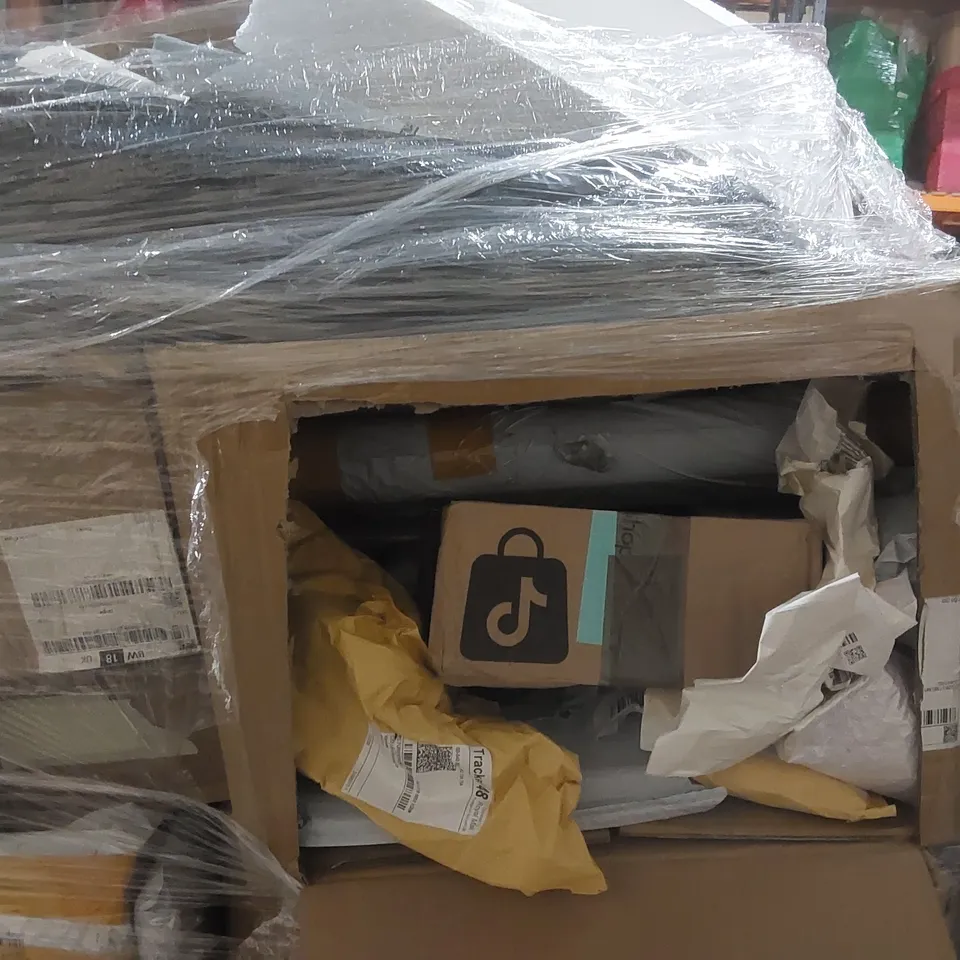 PALLET TO CONTAIN HOUSEHOLD FLAT-PACKED FURNITURE AND HOMEWERE TO INCLUDE; BLENDER ECT